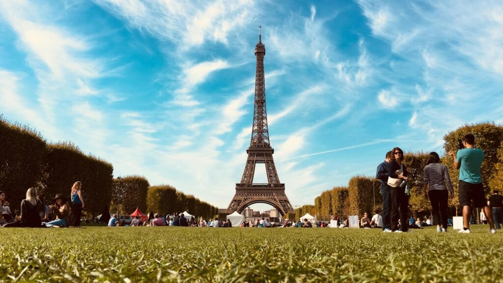 Top 10 Tourist Sites in Paris